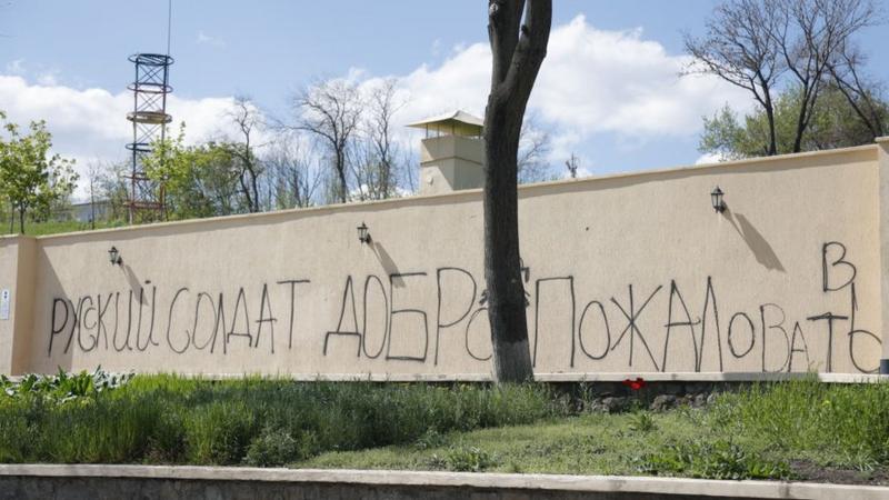 “Незабаром перелаштуєтесь”. Як Росія закріплюється на окупованих українських територіях