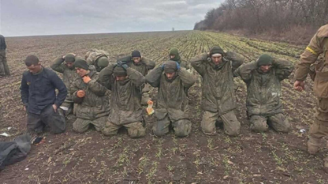 Як командири окупантів “стимулюють” їх йти на штурм: офіцер розповів про ворожу тактику “накатів”