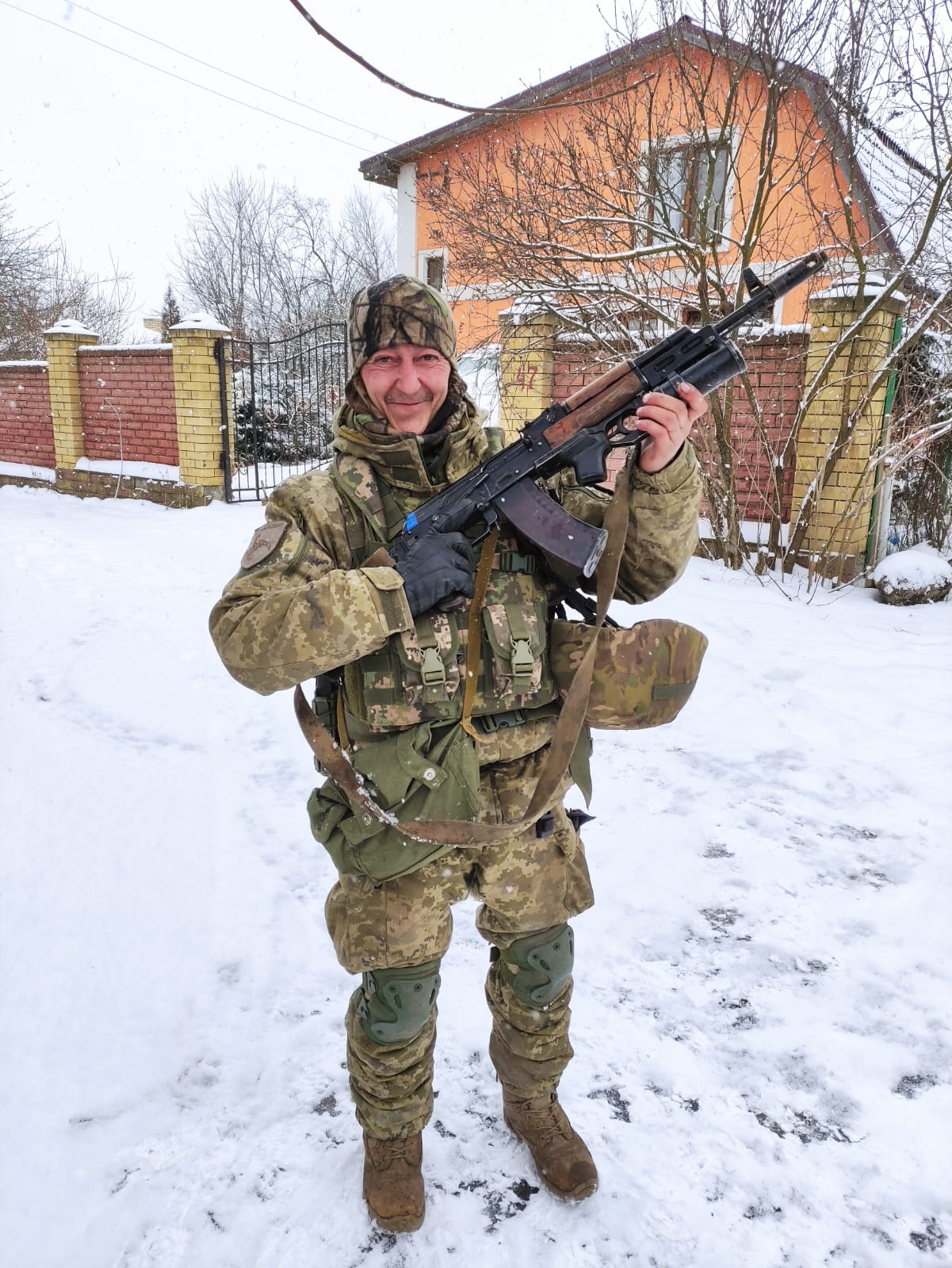 Прикордонник Володимир Звонський: “Була ситуація, коли вони свою піхоту висадили з БТР і від нього ж і отримали”