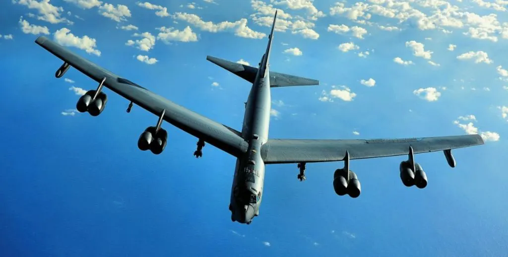 Стратегічний B-52H над Балтикою: НАТО відпрацьовує ядерний удар по Калінінграду