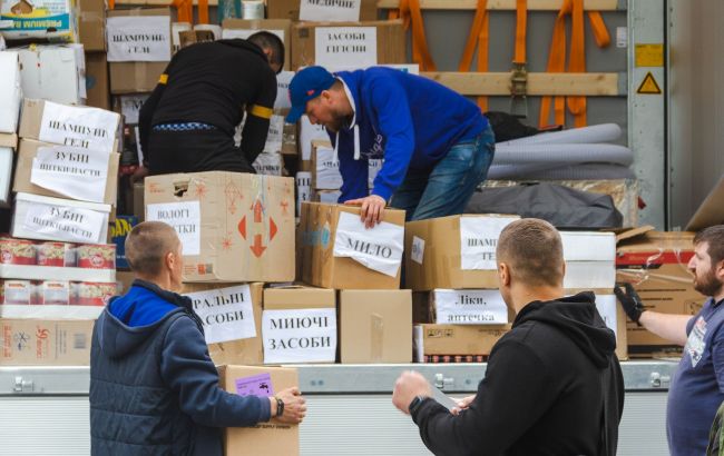 Від дронів до генераторів: як українці можуть безкоштовно відправляти допомогу захисникам на фронт