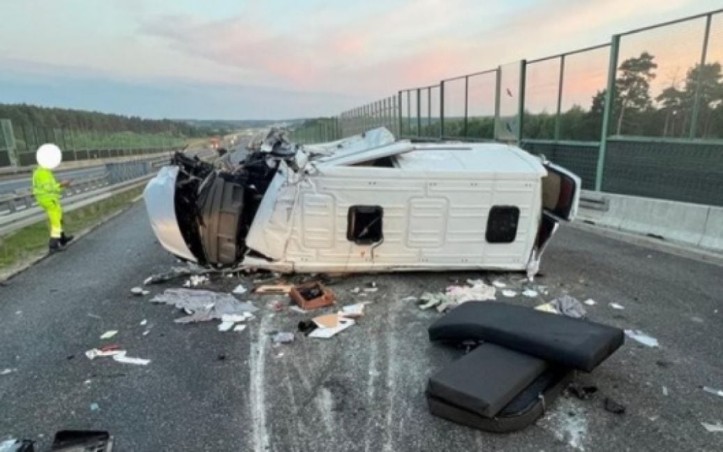 У Польщі розбився мікроавтобус з українцями: що відомо