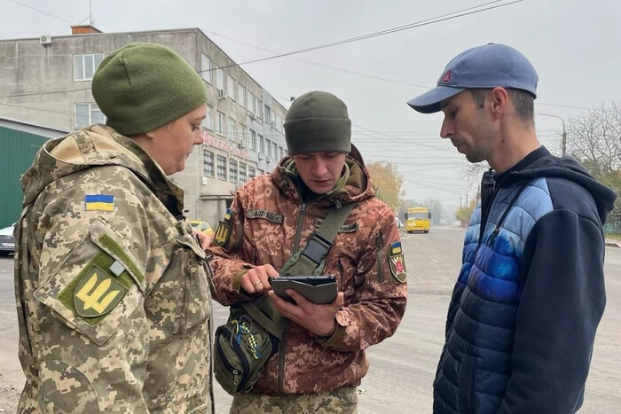 Правила видачі повісток по-новому: кого першим викличуть до ТЦК