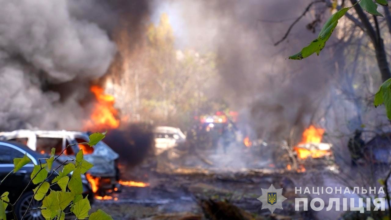 “Я відчула під ногами землетрус”: жителі Одеси розповіли, як пережили черговий обстріл Росії