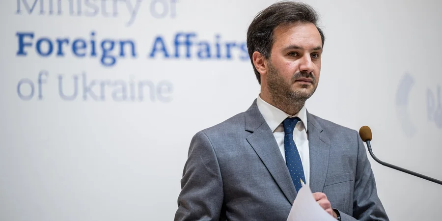 «Про біганину по кімнатах мені невідомо». Українська делегація не планує контактувати із РФ у Саудівській Аравії — Тихий